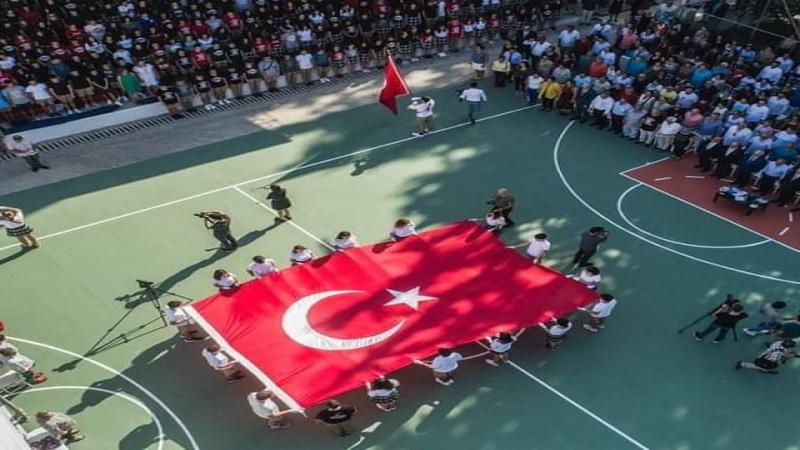 ANITKABİR'DE DALGALANAN BAYRAK TAC'DE